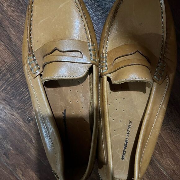 Saks fifth ave women’s penny moccasin size 7
Color Tan - Picture 9 of 10